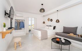 Celestial Seaview Apartments-Portara